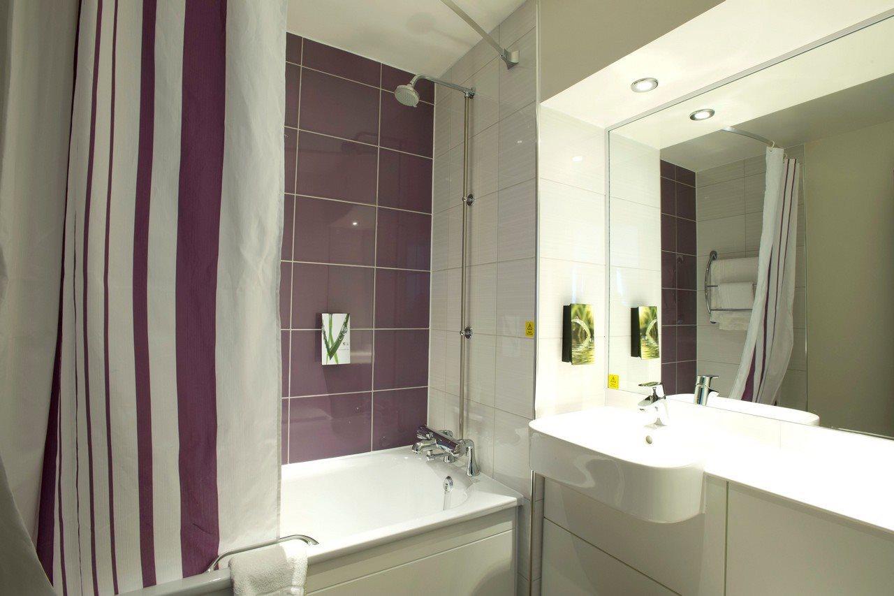 Premier Inn Perth City Centre ภายนอก รูปภาพ