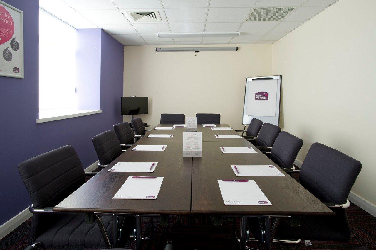 Premier Inn Perth City Centre ภายนอก รูปภาพ