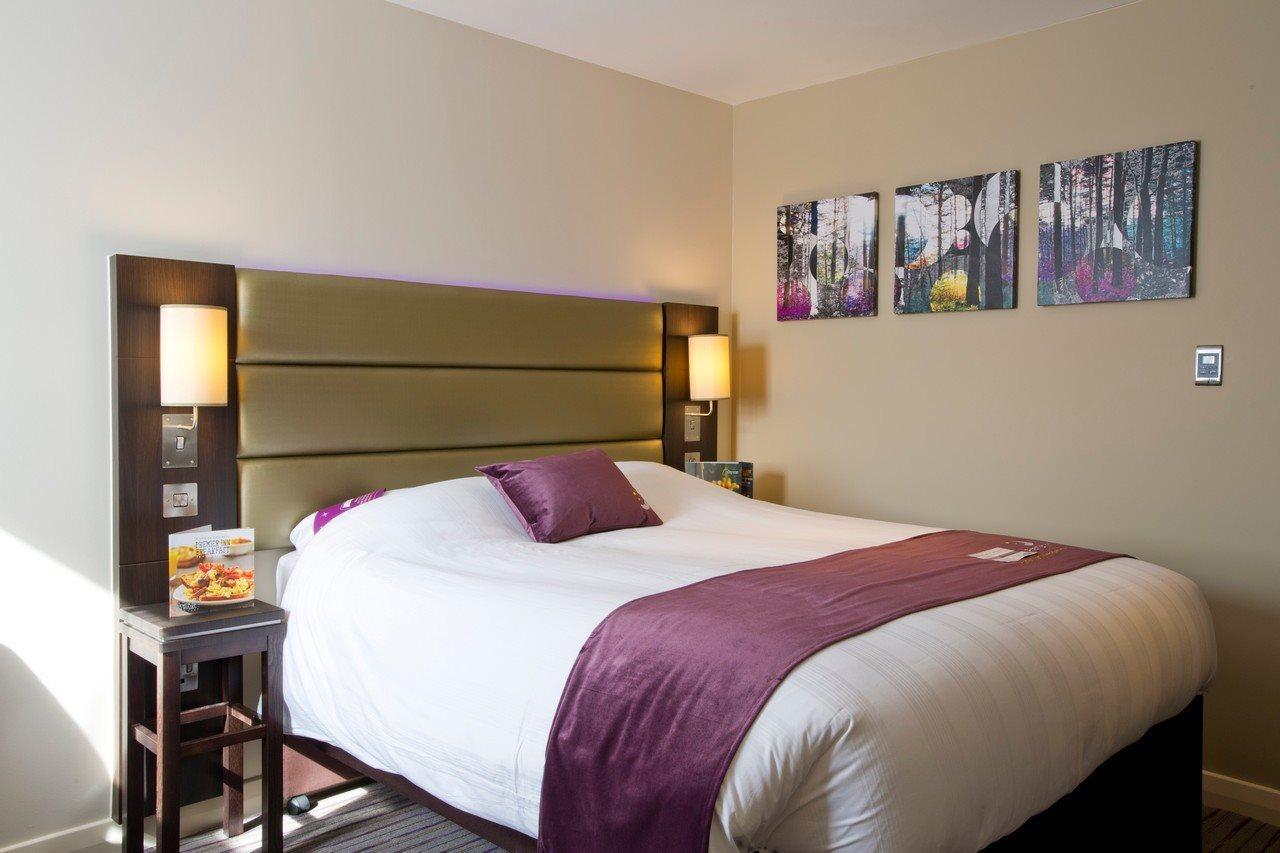 Premier Inn Perth City Centre ภายนอก รูปภาพ
